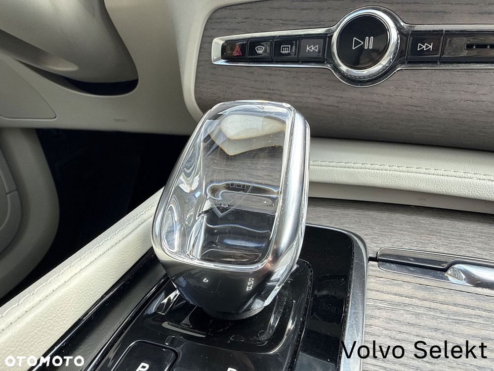 Volvo XC 90 - 17