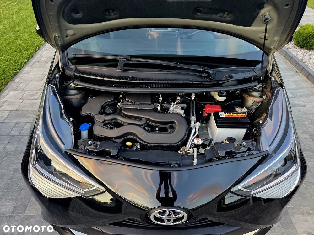 Toyota Aygo x.shift x-play connect - 26