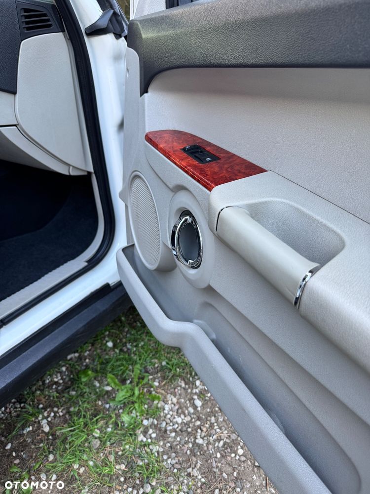 Jeep Commander 5.7 V8 Limited - 17