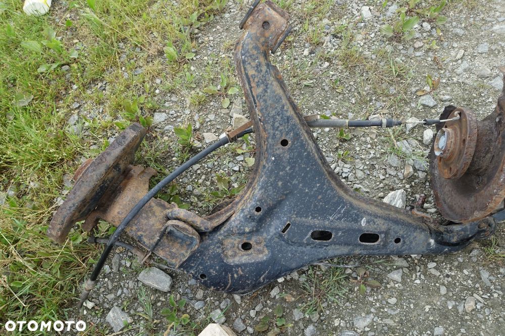 WAHACZ PIASTA ZWROTNICA TYŁ VW T4 Z ABS BEZ ABS - 7