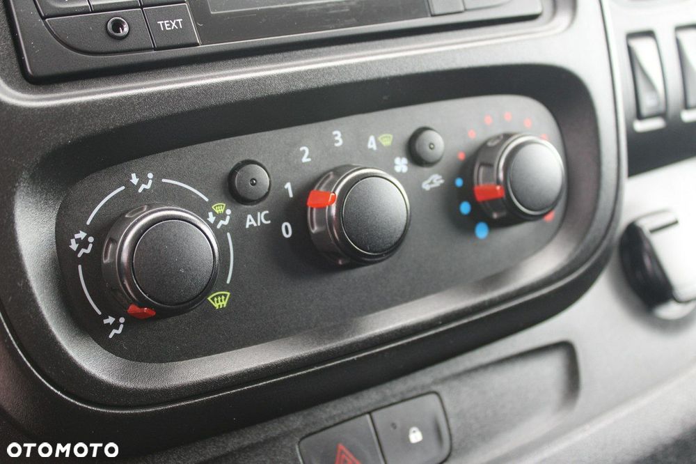 Renault Trafic - 24