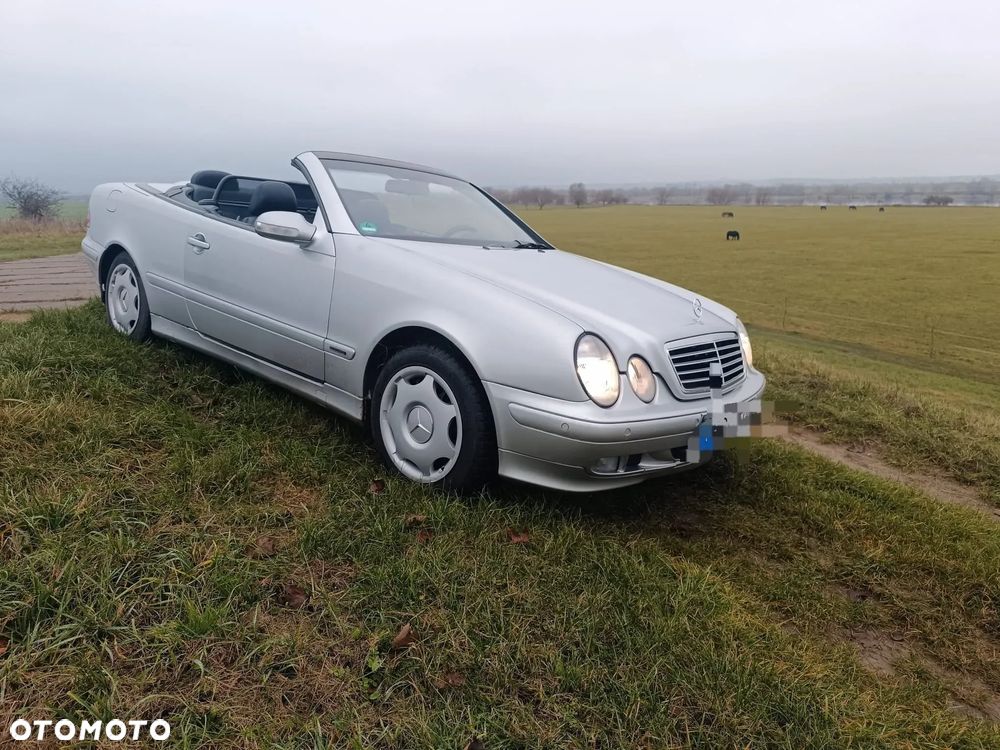 Mercedes-Benz CLK - 9