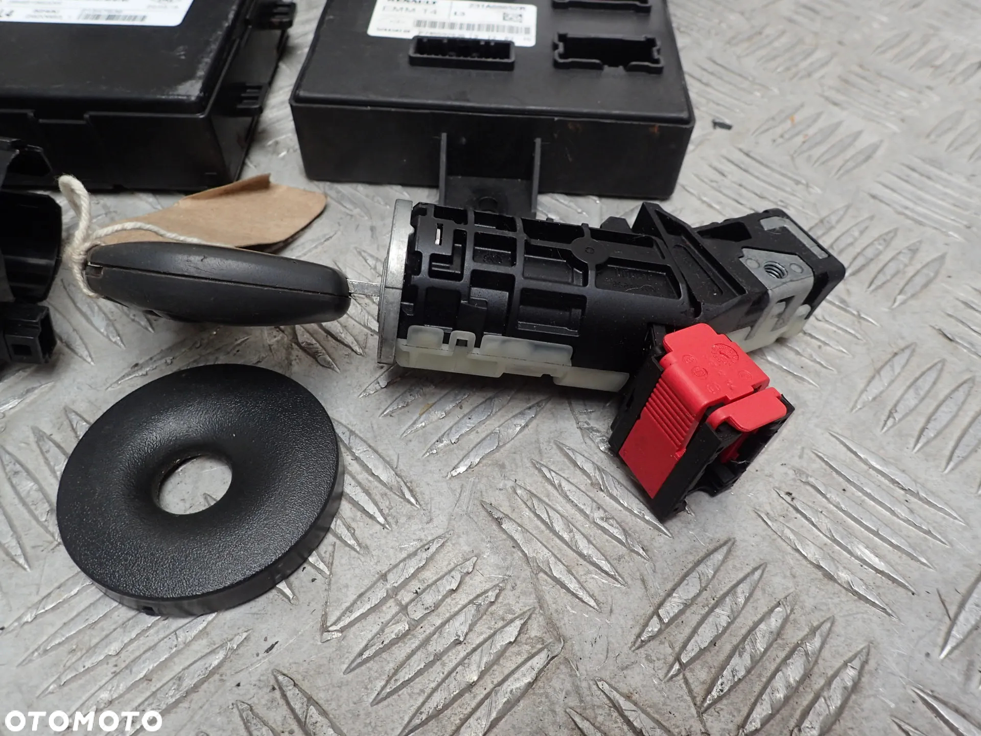 ZESTAW STARTOWY RENAULT TRAFIC III 285910001R 284B18533R 231A08052R 248109507R - 2
