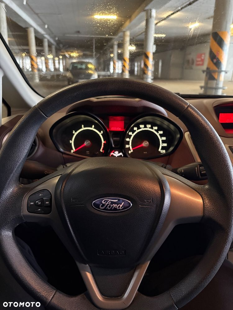 Ford Fiesta 1.25 Champions Edition - 12