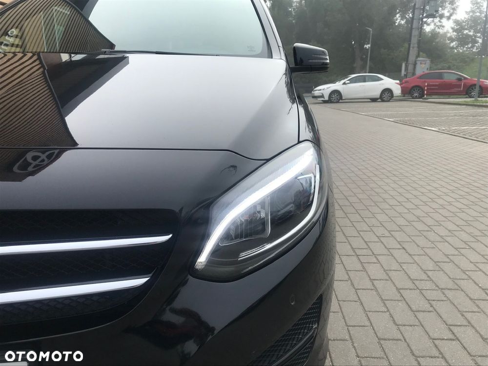 Mercedes-Benz Klasa B 220 4-Matic - 14