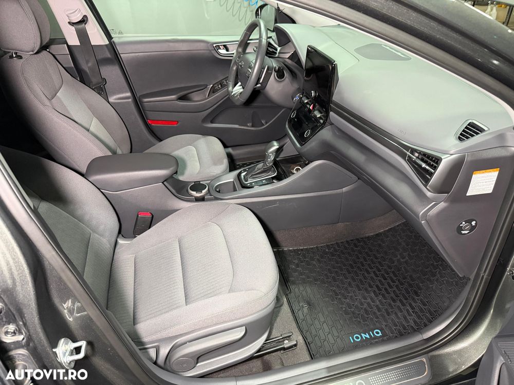 Hyundai IONIQ 1.6 141CP Exclusive - 28