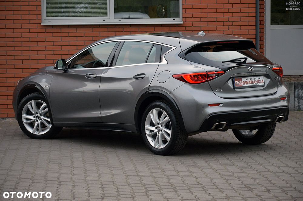 Infiniti Q30 2.2d DCT AWD City Black Edition - 31
