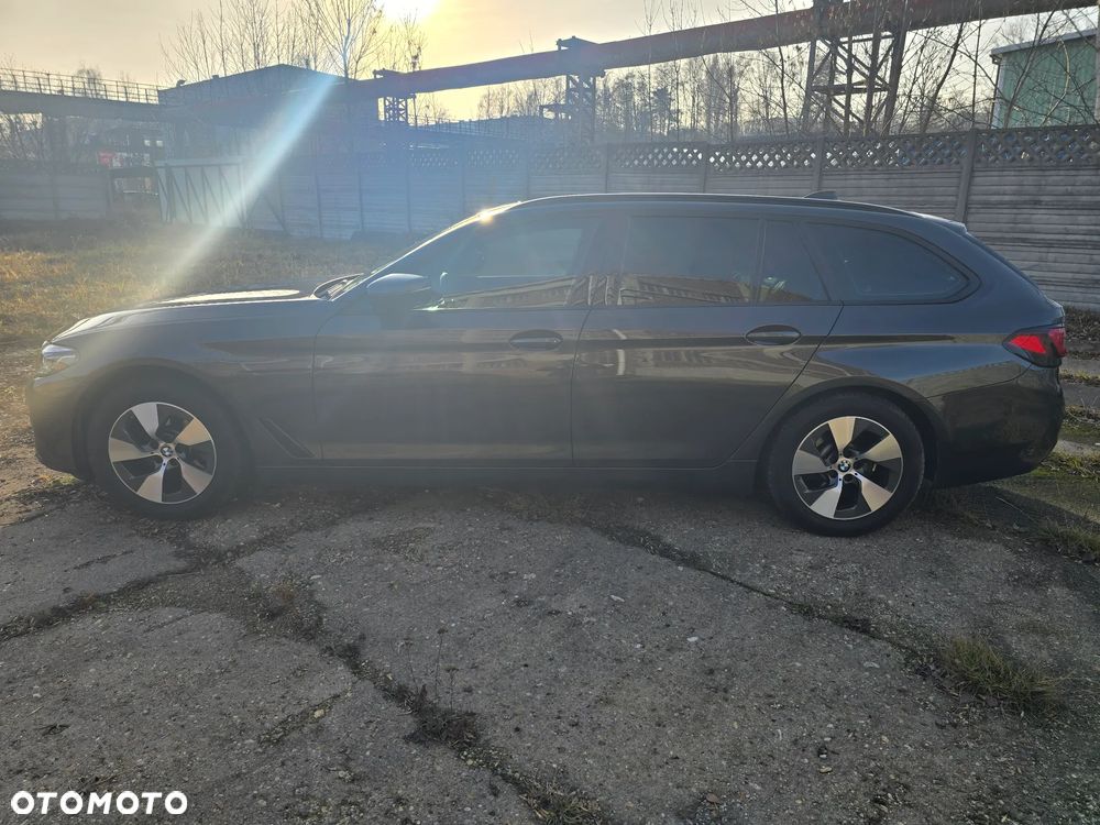 BMW Seria 5 520d xDrive - 3