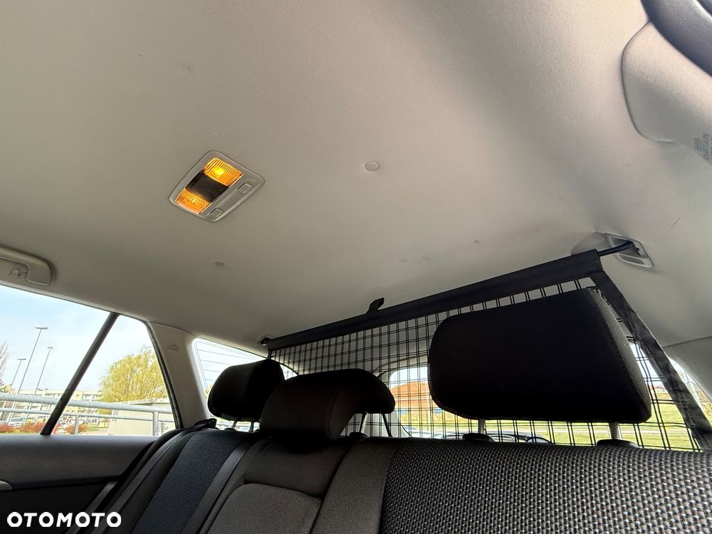 Toyota Avensis 1.8 VVT-i Combi - 23