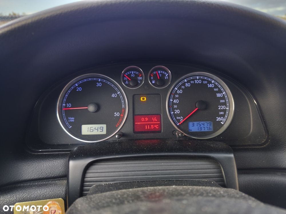 Volkswagen Passat - 6