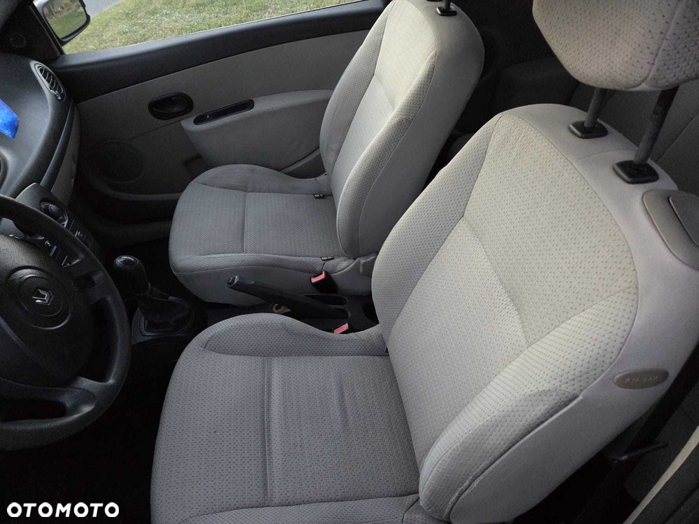 Renault Clio - 6