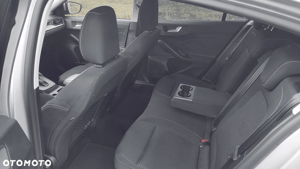 Ford Focus 1.0 EcoBoost Hybrid ACTIVE X - 9