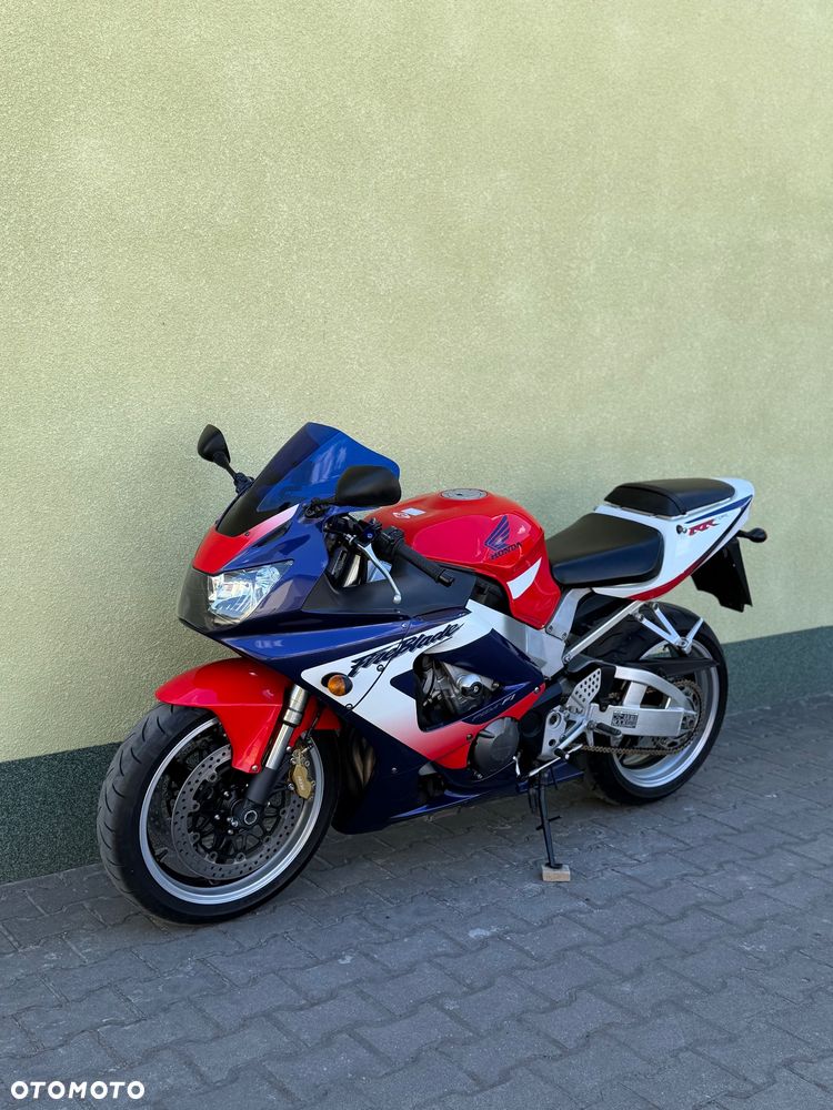 Honda CBR - 28