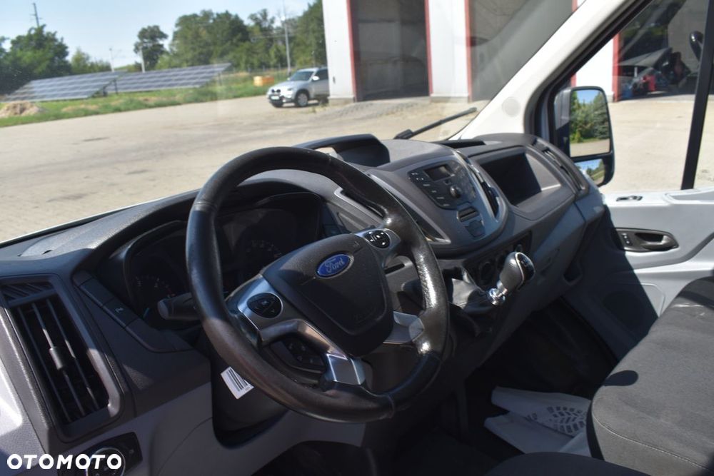 Ford Transit - 18