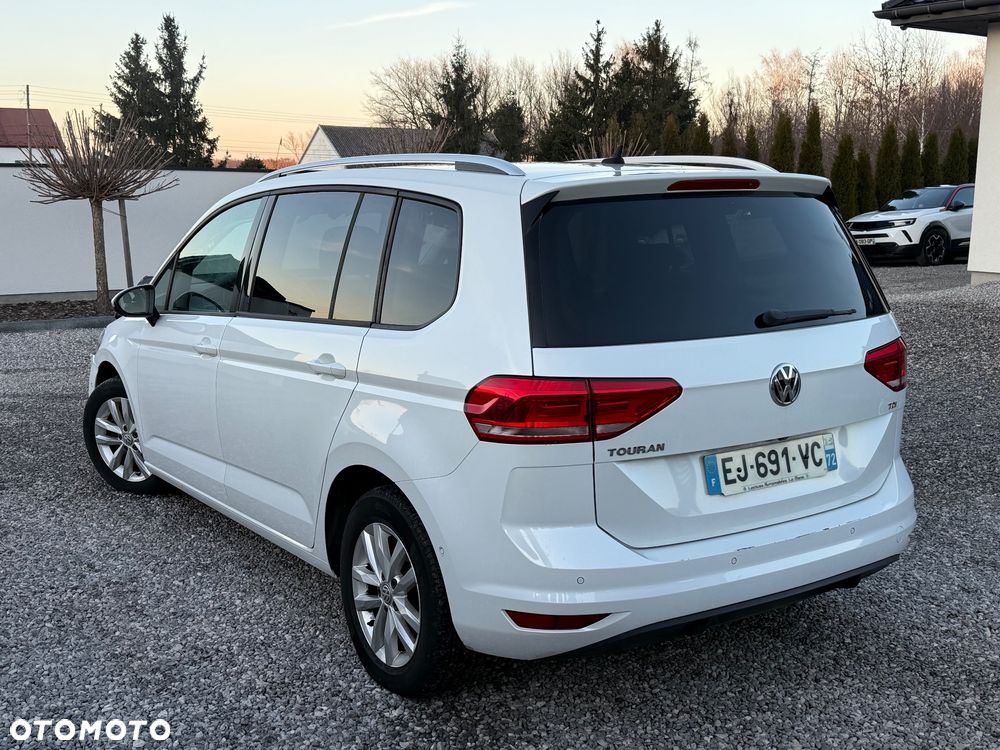 Volkswagen Touran 1.6 TDI SCR (BlueMotion Technology) DSG Comfortline - 4