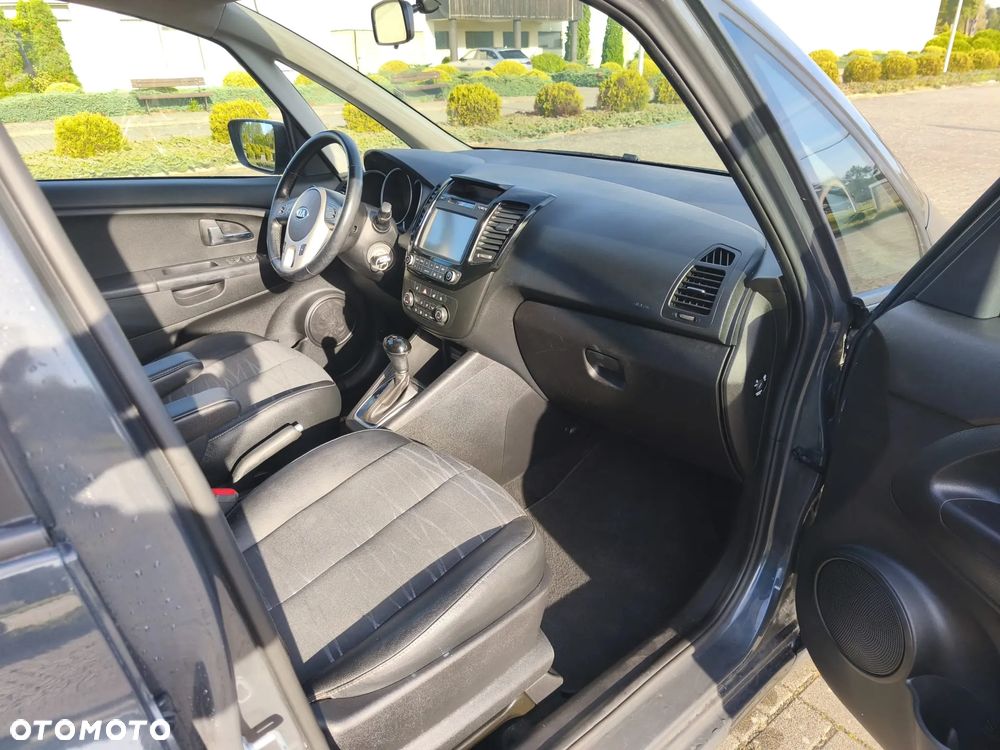 Kia Venga - 23