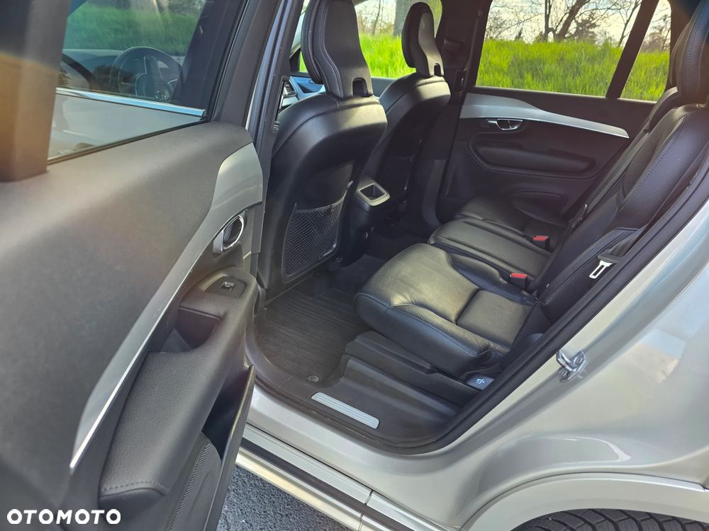 Volvo XC 90 D5 SCR AWD Momentum - 11