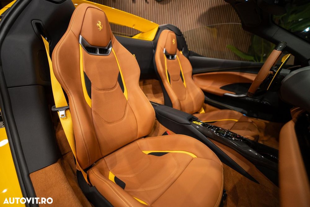 Ferrari 296 GTS - 18