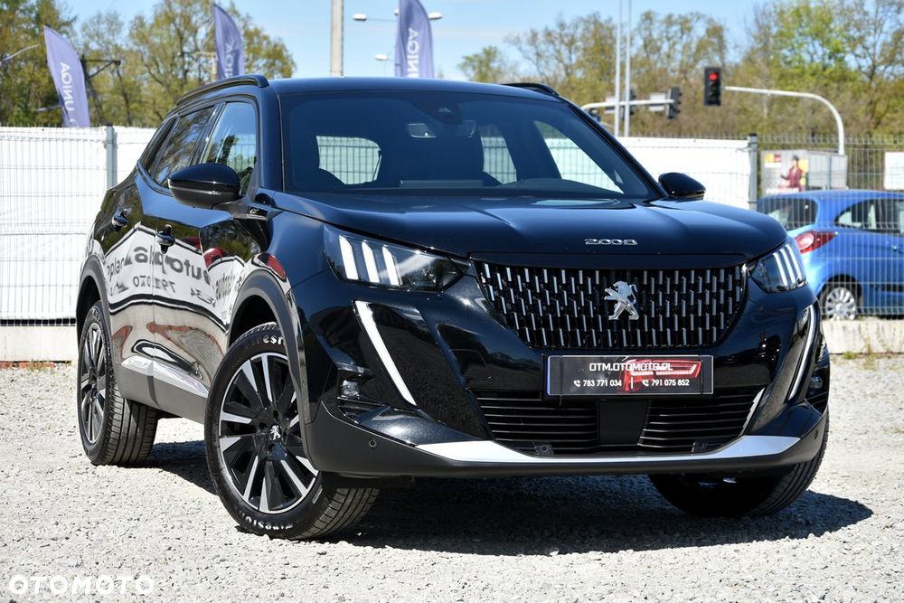 Peugeot 2008 PureTech 130 EAT8 GT - 2