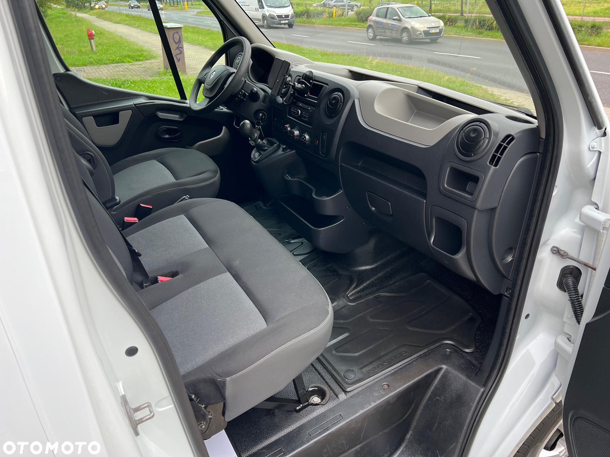 Renault MASTER 2,3 DCI 136KM FIRANKA PLANDEKA NISKI PRZEBIEG - 24