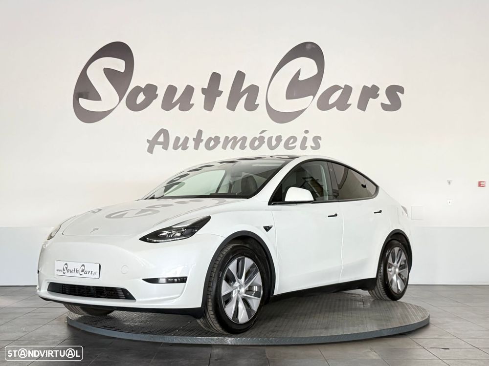 Tesla Model Y - 11