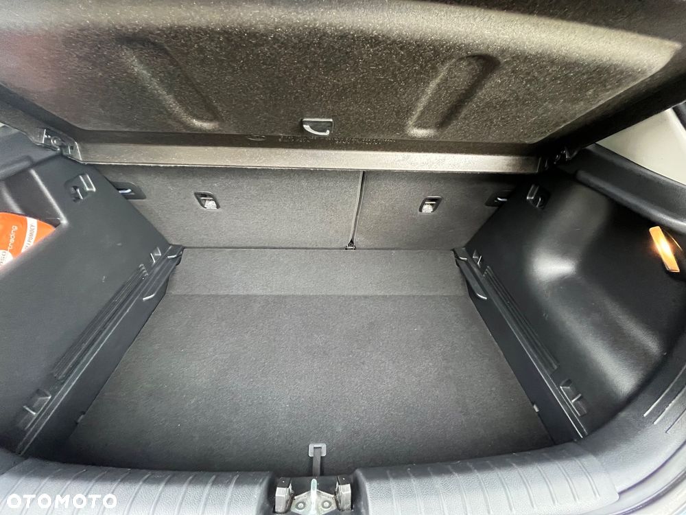Kia Stonic 1.4 L - 35