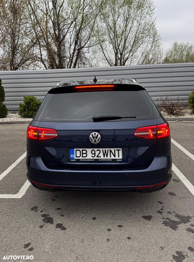 Volkswagen Passat 1.6 TDI Advance - 8