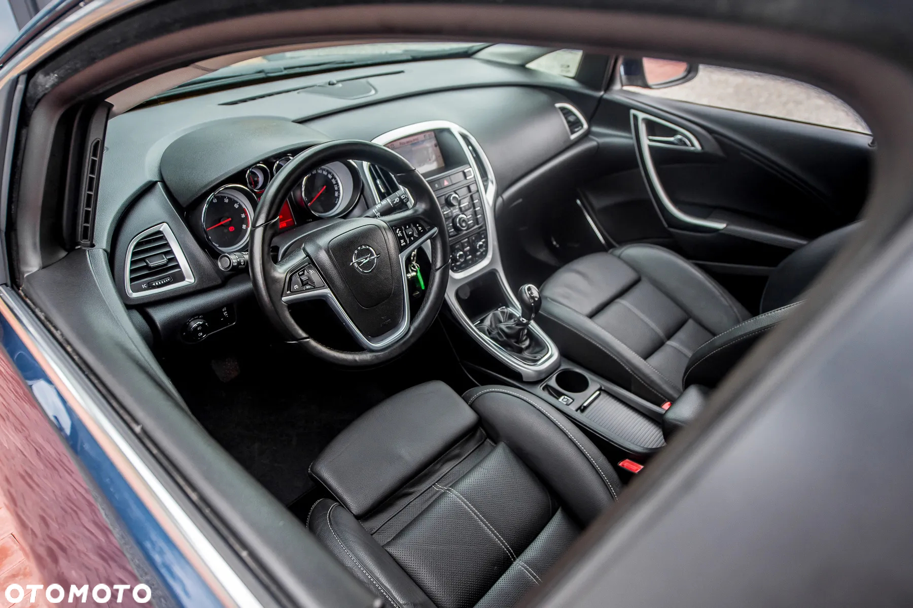 Opel Astra 1.6 Turbo Cosmo - 17