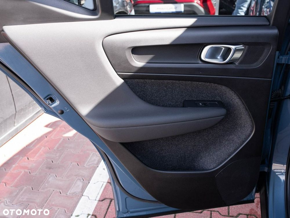 Volvo XC 40 B3 Core - 25