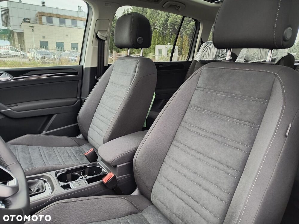 Volkswagen Touran 1.5 TSI EVO Highline DSG - 11