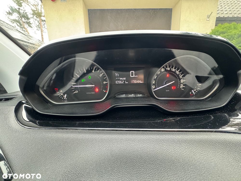 Peugeot 208 1.2 PureTech Access - 28