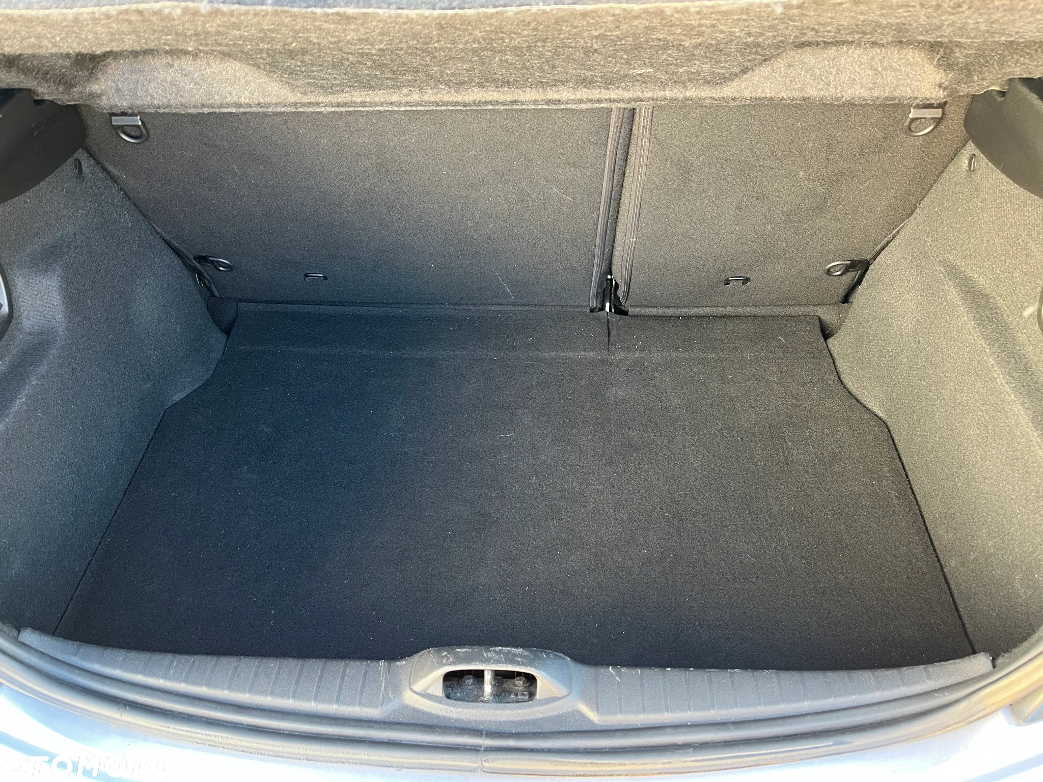 Peugeot 208 PureTech 82 Start & Stop Allure - 12