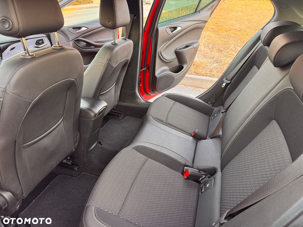 Opel Astra 1.4 Turbo Innovation - 30
