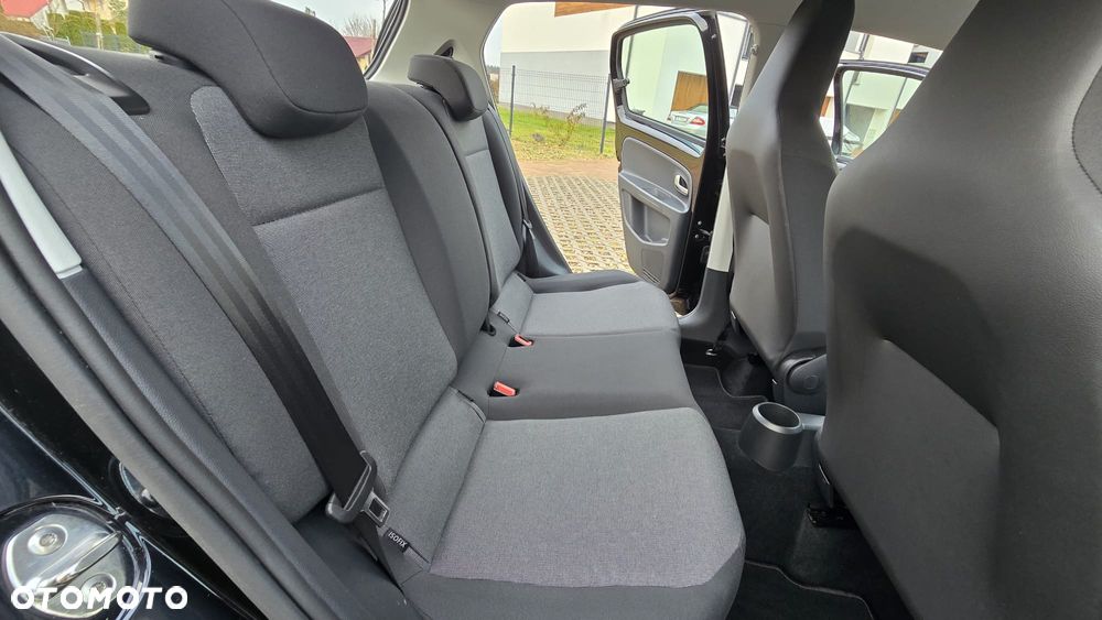 Volkswagen up! move - 15