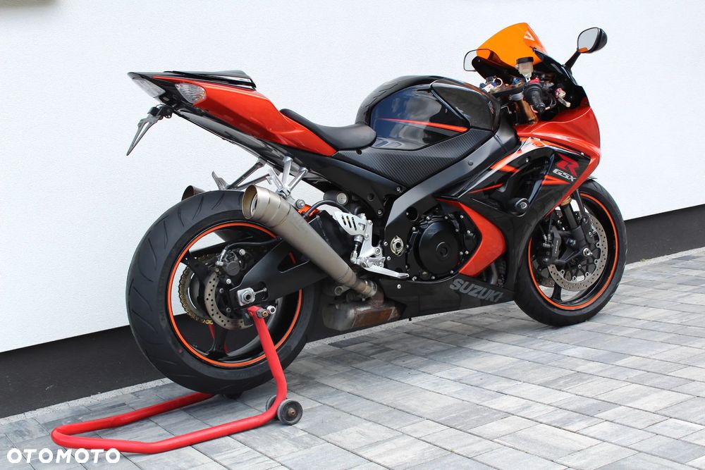 Suzuki GSX-R - 7