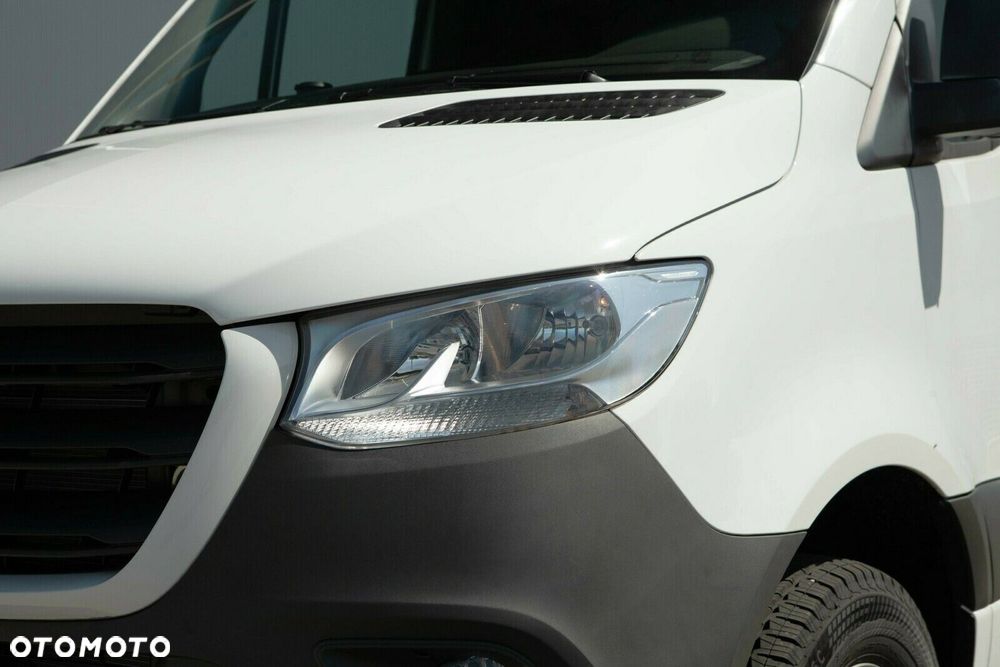 Mercedes-Benz Sprinter - 11