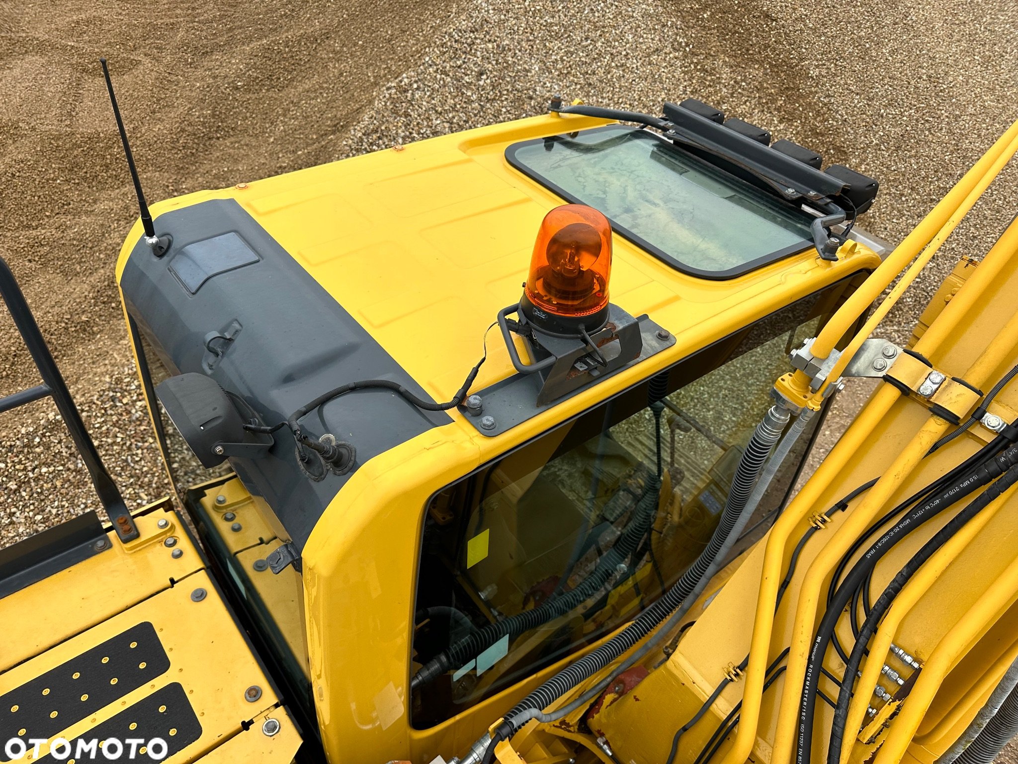 Komatsu PC 210 LC-11 - 14