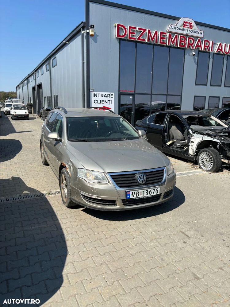 Dezmembram Volkswagen Passat B6 1.9TDI BLS - 1