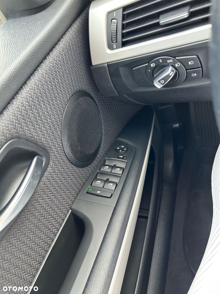 BMW Seria 3 318d - 14