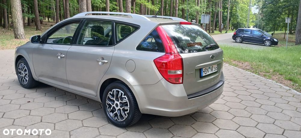 Kia Ceed 1.6 Crdi Comfort + - 4