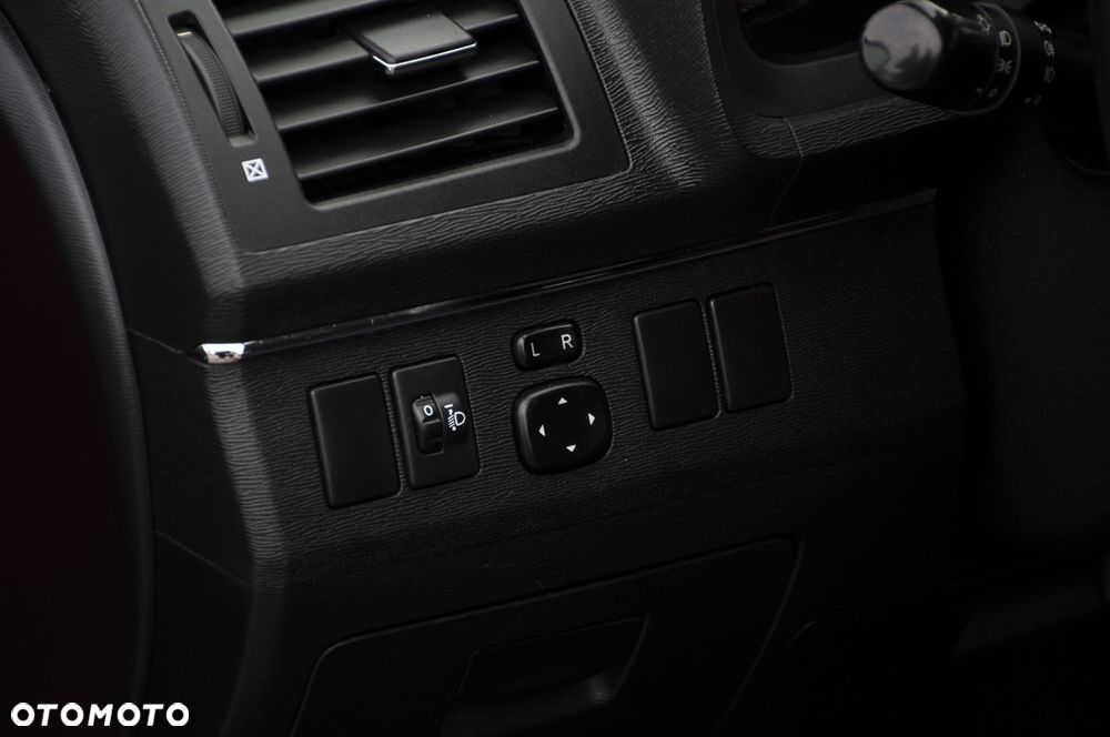 Toyota Avensis 1.8 Sol MS - 36