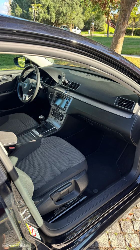 VW Passat 1.6 TDI BlueMotion - 15