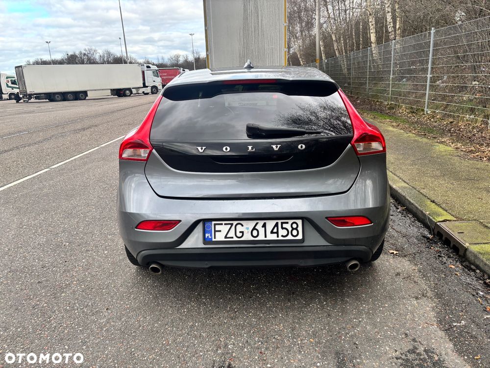 Volvo V40 D4 Drive-E Momentum - 8