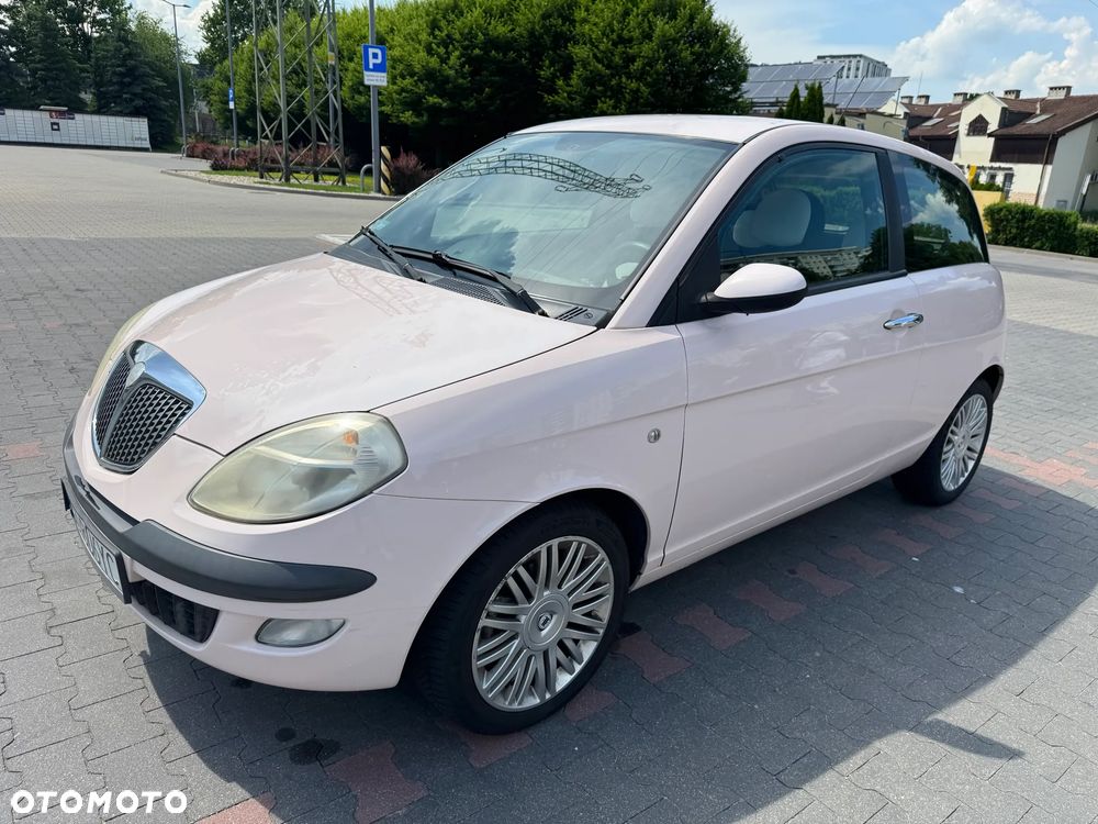 Lancia Ypsilon 1.2 16v Class - 10