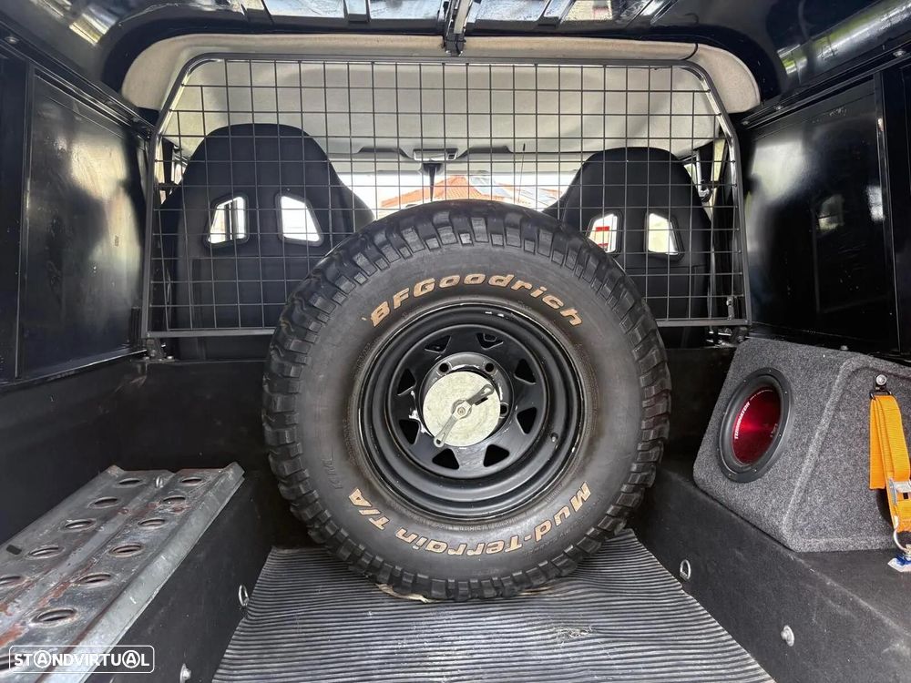Land Rover Defender 90 2.5 Td5 S - 32