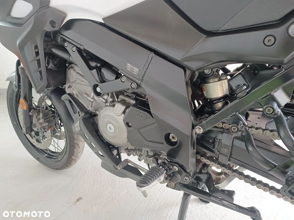 Suzuki V-STROM - 30