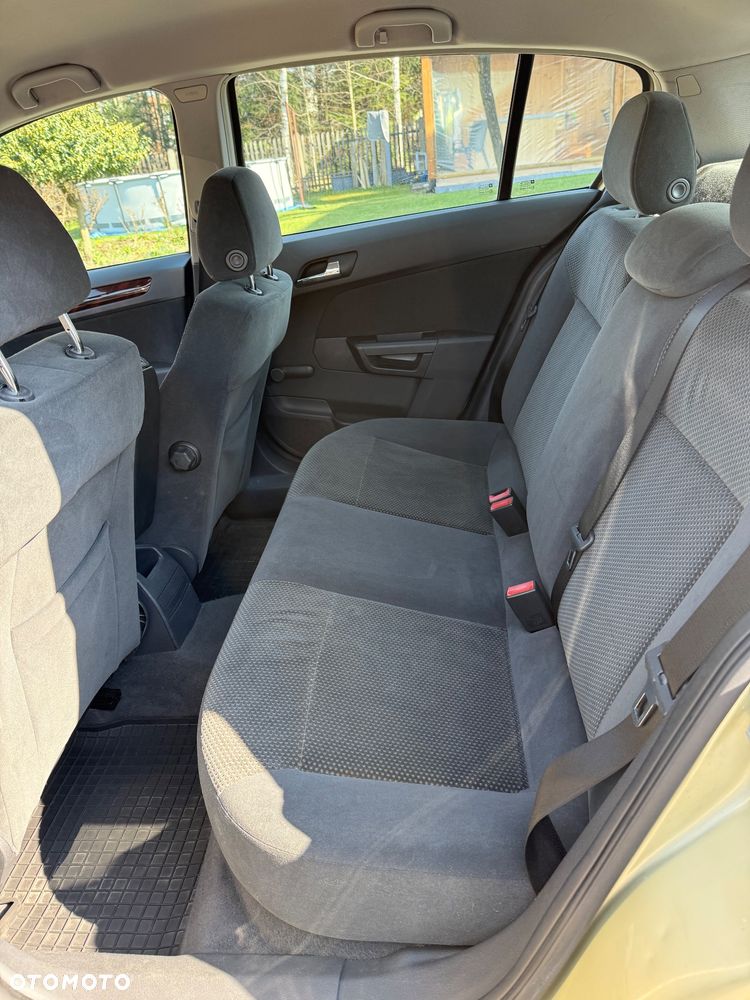 Opel Astra 1.4 - 11