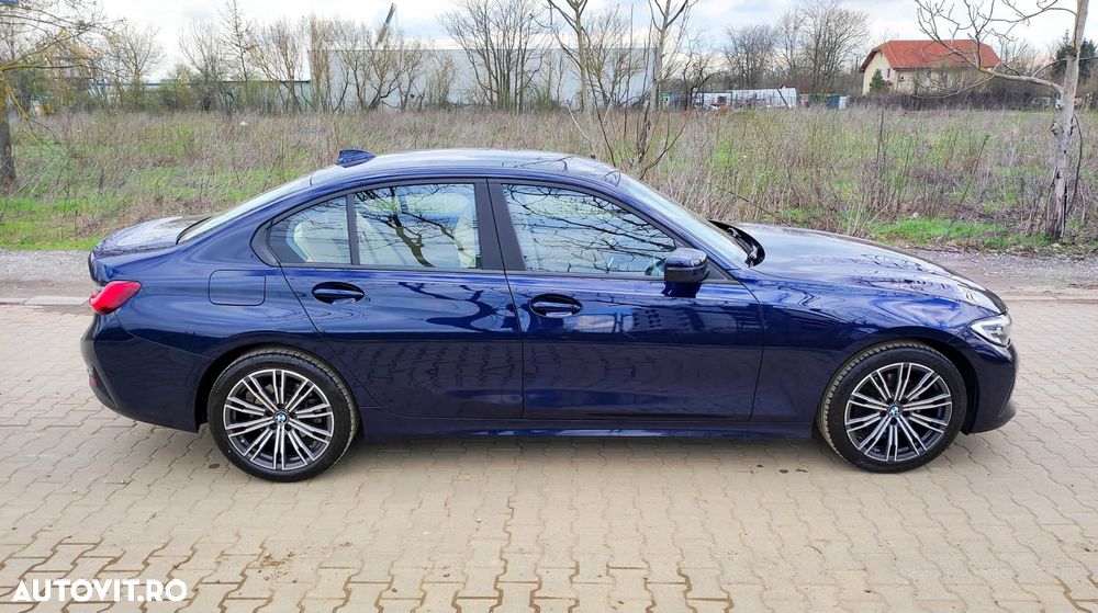 BMW Seria 3 320i Aut. Luxury Line - 9