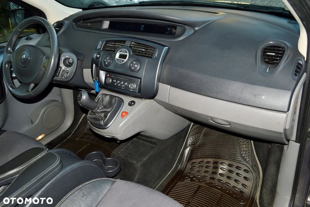 Renault Scenic - 33