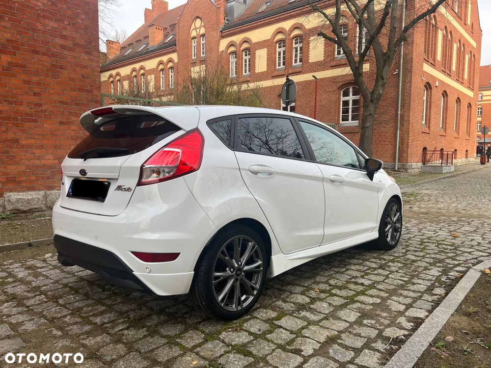 Ford Fiesta - 4